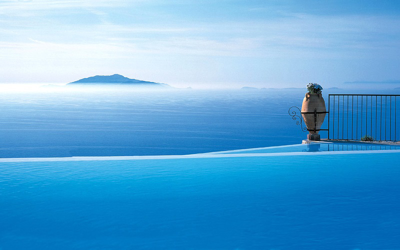 Infinity pool