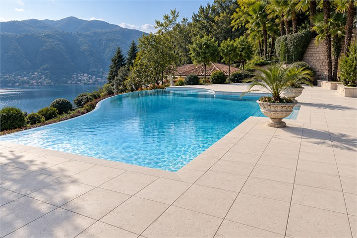 Infinity Pool realizzata da A.R. Piscine — 6