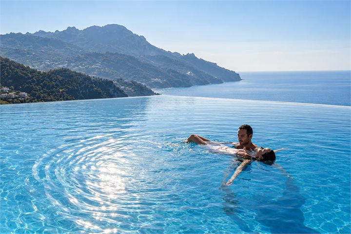 Infinity Pool realizzata da A.R. Piscine — 14